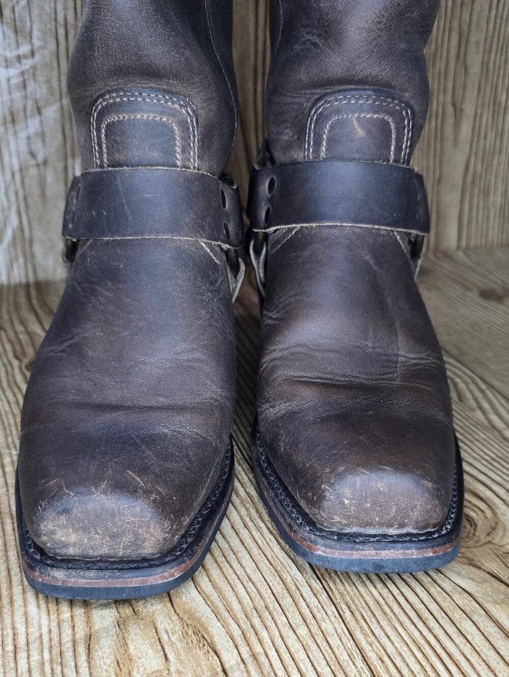 Women's Frye Brown Leather Harness Square Toe Boots Size 7.5 - Picture 2 of 16